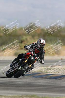 media/Oct-13-2025-Moto Forza (Mon) [[a66d839500]]/3-B Group/Session 3 Turn 2/